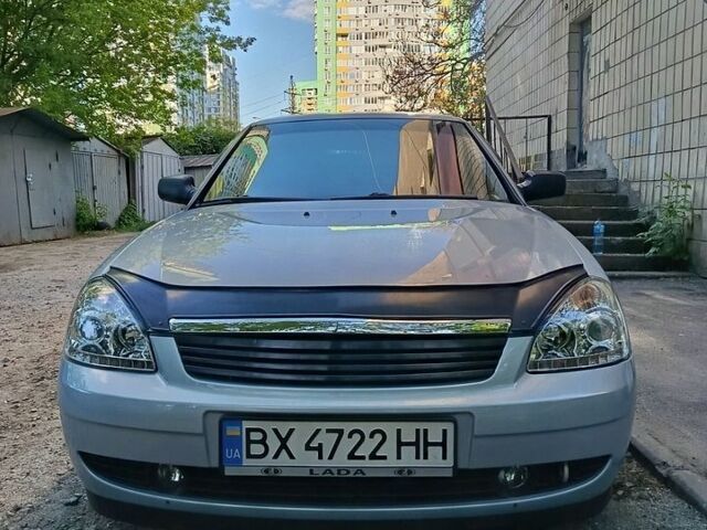 Серый ВАЗ 2170 Priora, объемом двигателя 1.6 л и пробегом 110 тыс. км за 2900 $, фото 1 на Automoto.ua