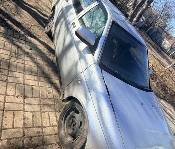 Серый ВАЗ 2170 Priora, объемом двигателя 1.6 л и пробегом 170 тыс. км за 900 $, фото 1 на Automoto.ua