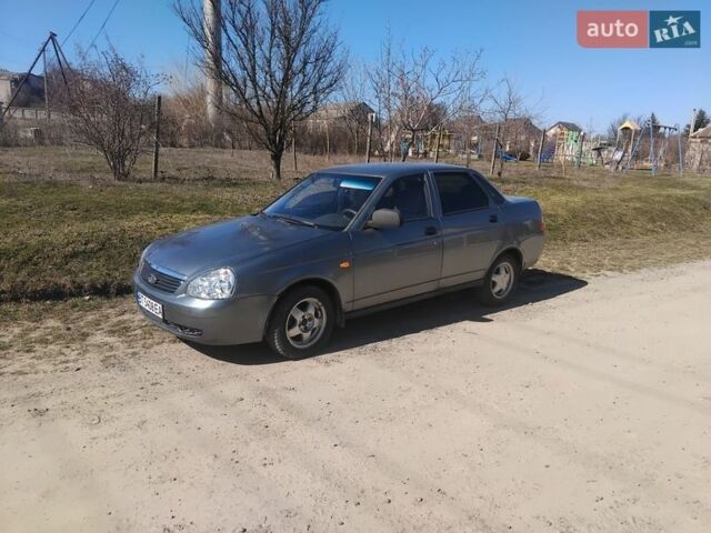 Серый ВАЗ 2170 Priora, объемом двигателя 1.6 л и пробегом 218 тыс. км за 1800 $, фото 1 на Automoto.ua