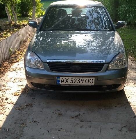 Серый ВАЗ 2170 Priora, объемом двигателя 1.6 л и пробегом 123 тыс. км за 2800 $, фото 1 на Automoto.ua