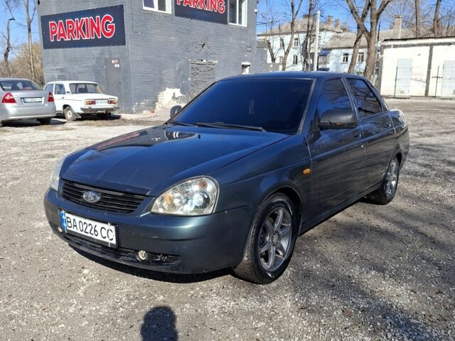 Сірий ВАЗ 2170 Priora, об'ємом двигуна 1.6 л та пробігом 82 тис. км за 2800 $, фото 1 на Automoto.ua