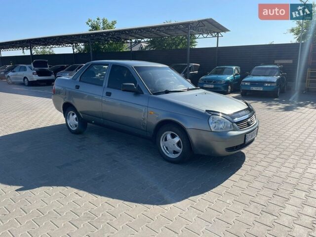 Сірий ВАЗ 2170 Priora, об'ємом двигуна 1.6 л та пробігом 220 тис. км за 2250 $, фото 1 на Automoto.ua
