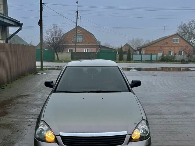 Сірий ВАЗ 2170 Priora, об'ємом двигуна 1.6 л та пробігом 270 тис. км за 2100 $, фото 1 на Automoto.ua