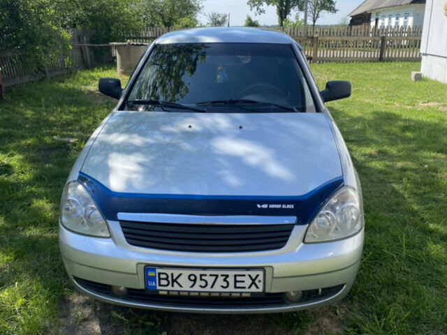 Сірий ВАЗ 2170 Priora, об'ємом двигуна 1.6 л та пробігом 173 тис. км за 2700 $, фото 1 на Automoto.ua