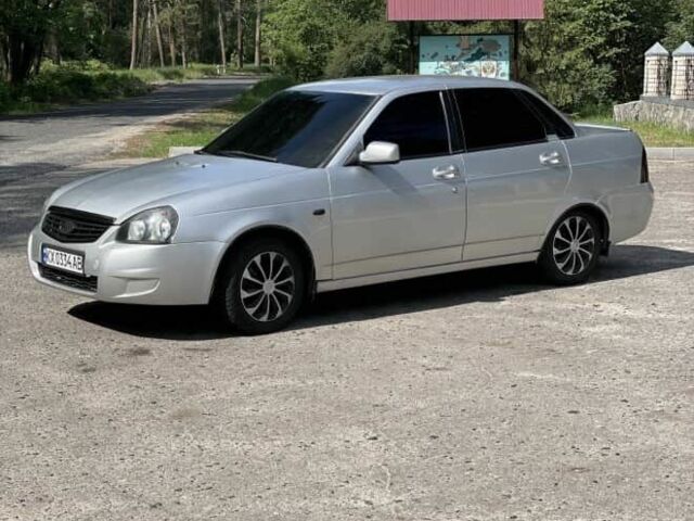 Серый ВАЗ 2170 Priora, объемом двигателя 1.6 л и пробегом 205 тыс. км за 3000 $, фото 1 на Automoto.ua
