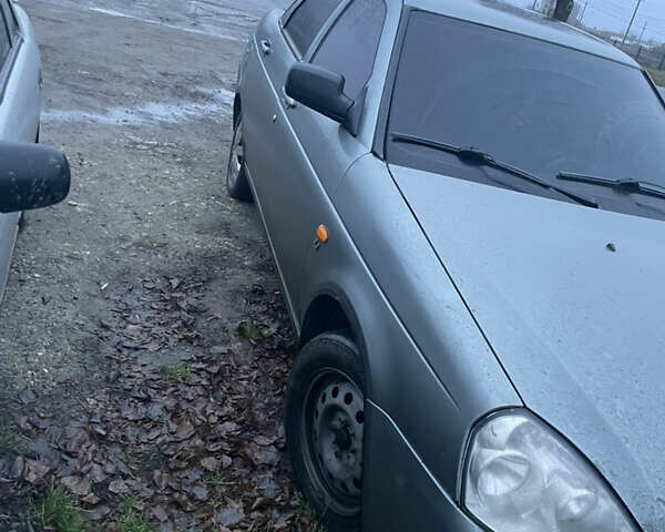 Серый ВАЗ 2170 Priora, объемом двигателя 1.6 л и пробегом 205 тыс. км за 1100 $, фото 1 на Automoto.ua