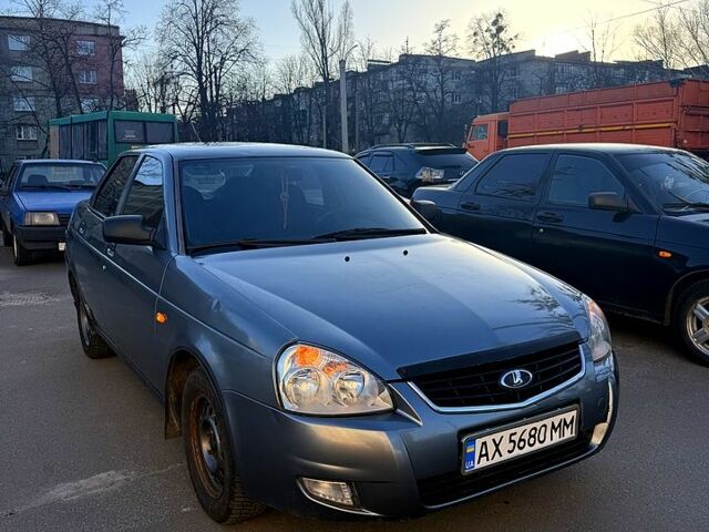 Серый ВАЗ 2170 Priora, объемом двигателя 1.6 л и пробегом 290 тыс. км за 1650 $, фото 1 на Automoto.ua