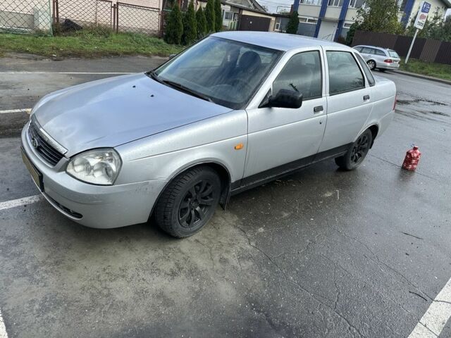 Сірий ВАЗ 2170 Priora, об'ємом двигуна 1.6 л та пробігом 134 тис. км за 1300 $, фото 1 на Automoto.ua