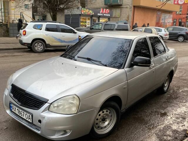 Сірий ВАЗ 2170 Priora, об'ємом двигуна 1.6 л та пробігом 180 тис. км за 2200 $, фото 1 на Automoto.ua
