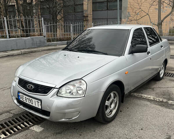 Сірий ВАЗ 2170 Priora, об'ємом двигуна 1.6 л та пробігом 240 тис. км за 2200 $, фото 1 на Automoto.ua