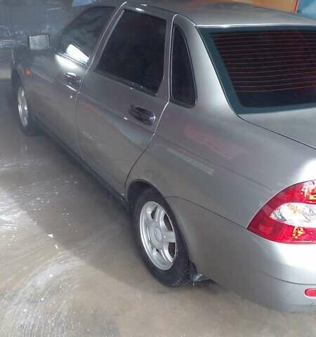 Серый ВАЗ 2170 Priora, объемом двигателя 1.6 л и пробегом 250 тыс. км за 2500 $, фото 1 на Automoto.ua