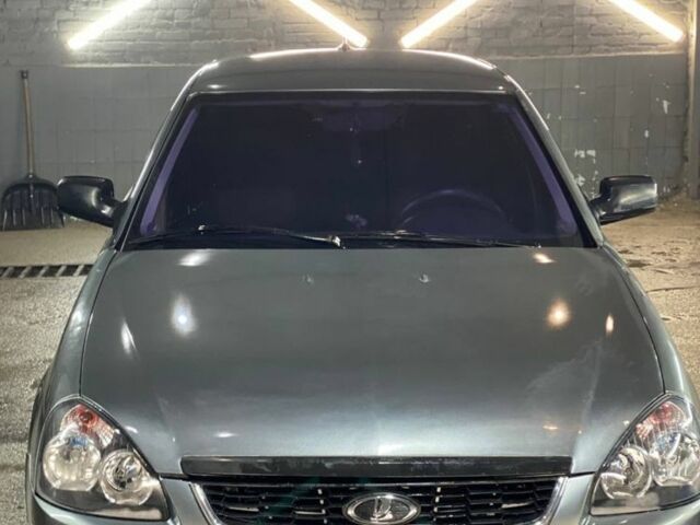 Сірий ВАЗ 2170 Priora, об'ємом двигуна 1.6 л та пробігом 300 тис. км за 2499 $, фото 1 на Automoto.ua