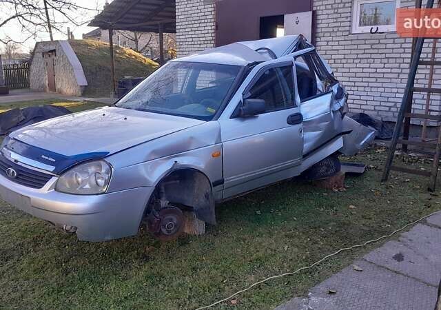 Серый ВАЗ 2170 Priora, объемом двигателя 1.6 л и пробегом 280 тыс. км за 1000 $, фото 1 на Automoto.ua