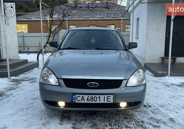 Серый ВАЗ 2170 Priora, объемом двигателя 1.6 л и пробегом 175 тыс. км за 2900 $, фото 1 на Automoto.ua