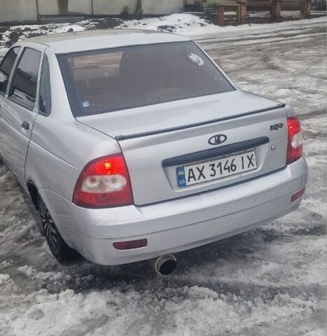 Серый ВАЗ 2170 Priora, объемом двигателя 1.6 л и пробегом 180 тыс. км за 1485 $, фото 1 на Automoto.ua