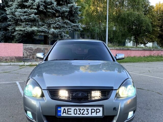 Серый ВАЗ 2170 Priora, объемом двигателя 1.6 л и пробегом 197 тыс. км за 3700 $, фото 1 на Automoto.ua
