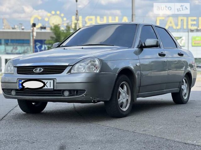 Сірий ВАЗ 2170 Priora, об'ємом двигуна 1.6 л та пробігом 180 тис. км за 1999 $, фото 1 на Automoto.ua