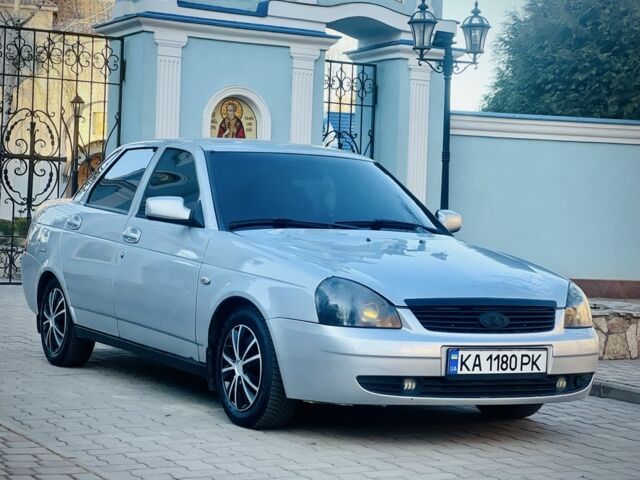 Сірий ВАЗ 2170 Priora, об'ємом двигуна 1.6 л та пробігом 107 тис. км за 2950 $, фото 1 на Automoto.ua