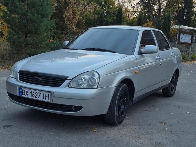 Серый ВАЗ 2170 Priora, объемом двигателя 1.6 л и пробегом 205 тыс. км за 2400 $, фото 1 на Automoto.ua