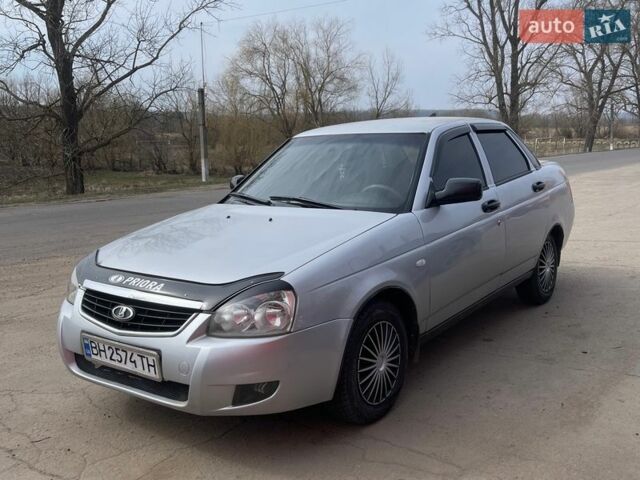 Серый ВАЗ 2170 Priora, объемом двигателя 1.6 л и пробегом 160 тыс. км за 2550 $, фото 1 на Automoto.ua