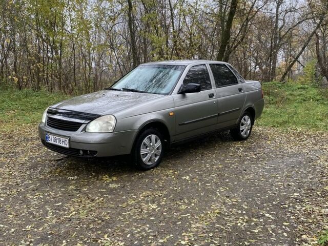 Серый ВАЗ 2170 Priora, объемом двигателя 1.6 л и пробегом 200 тыс. км за 2100 $, фото 1 на Automoto.ua