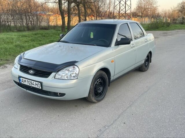 Сірий ВАЗ 2170 Priora, об'ємом двигуна 1.6 л та пробігом 200 тис. км за 2100 $, фото 1 на Automoto.ua