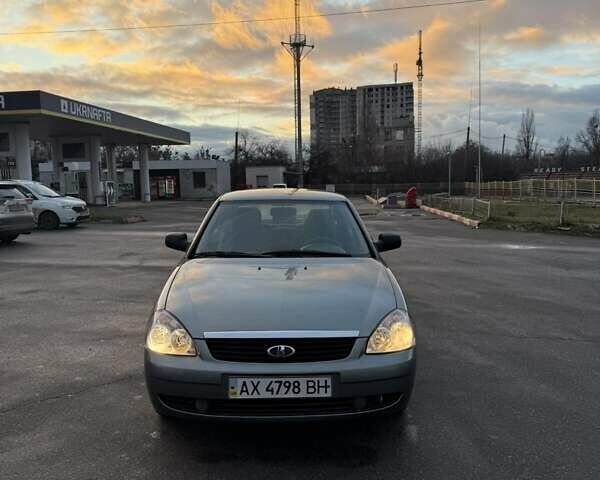 Сірий ВАЗ 2170 Priora, об'ємом двигуна 1.6 л та пробігом 20 тис. км за 2350 $, фото 1 на Automoto.ua