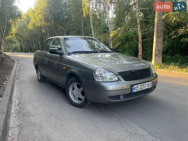 Сірий ВАЗ 2170 Priora, об'ємом двигуна 1.6 л та пробігом 180 тис. км за 2600 $, фото 1 на Automoto.ua