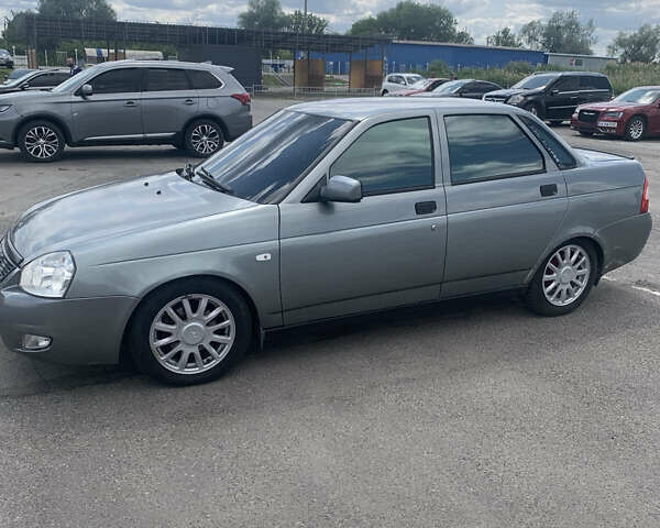 Сірий ВАЗ 2170 Priora, об'ємом двигуна 1.6 л та пробігом 120 тис. км за 2500 $, фото 1 на Automoto.ua