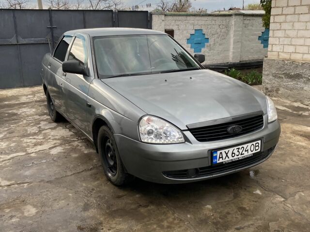 Серый ВАЗ 2170 Priora, объемом двигателя 1.6 л и пробегом 240 тыс. км за 1750 $, фото 1 на Automoto.ua