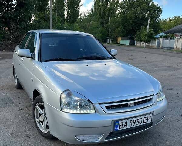 Сірий ВАЗ 2170 Priora, об'ємом двигуна 1.6 л та пробігом 267 тис. км за 2600 $, фото 1 на Automoto.ua