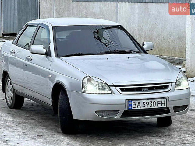 Сірий ВАЗ 2170 Priora, об'ємом двигуна 1.6 л та пробігом 235 тис. км за 2400 $, фото 1 на Automoto.ua