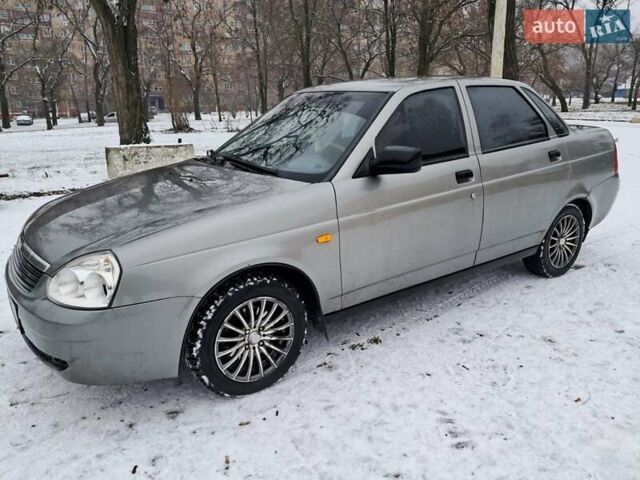 Серый ВАЗ 2170 Priora, объемом двигателя 1.6 л и пробегом 160 тыс. км за 2950 $, фото 1 на Automoto.ua