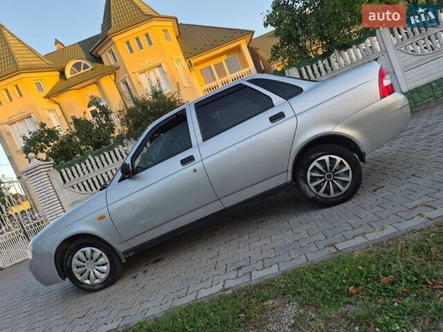 Сірий ВАЗ 2170 Priora, об'ємом двигуна 1.6 л та пробігом 124 тис. км за 1700 $, фото 1 на Automoto.ua