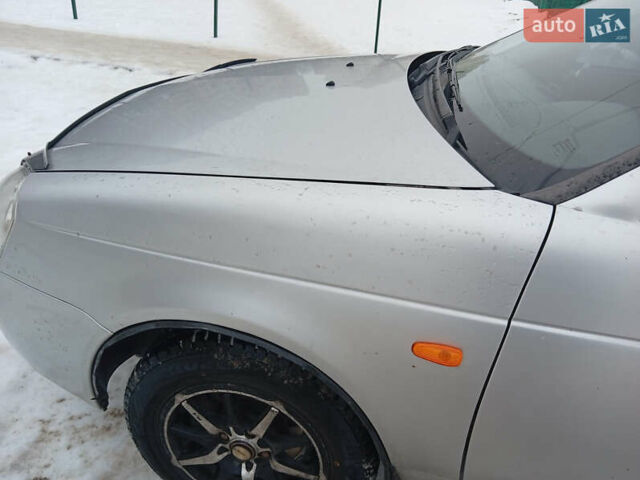 Серый ВАЗ 2170 Priora, объемом двигателя 1.6 л и пробегом 235 тыс. км за 2100 $, фото 1 на Automoto.ua