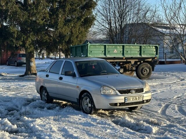 Серый ВАЗ 2170 Priora, объемом двигателя 1.6 л и пробегом 193 тыс. км за 2100 $, фото 1 на Automoto.ua