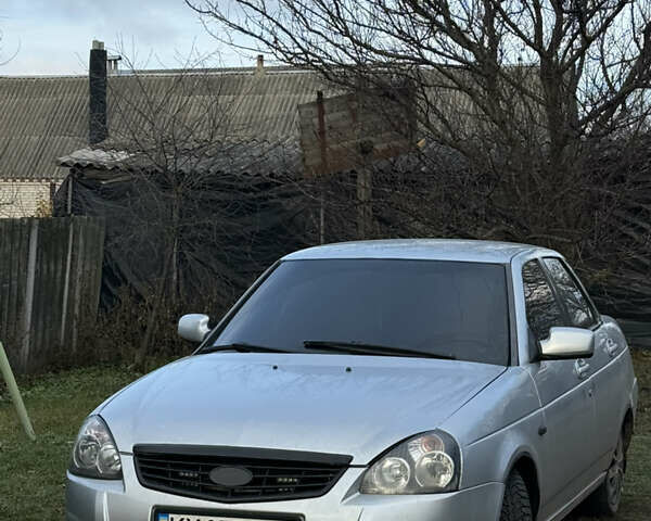 Сірий ВАЗ 2170 Priora, об'ємом двигуна 1.6 л та пробігом 214 тис. км за 3200 $, фото 1 на Automoto.ua