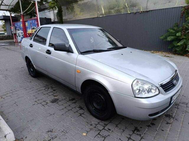 ВАЗ 2170 Priora 2008 у Синельниковом на Automoto.ua Сірий ВАЗ 2170 Priora, об'ємом двигуна 1.6 л та пробігом 215 тис. км за 2400 $, фото 1 на Automoto.ua