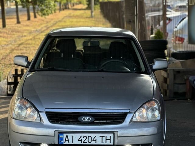 Сірий ВАЗ 2170 Priora, об'ємом двигуна 1.6 л та пробігом 249 тис. км за 1801 $, фото 1 на Automoto.ua