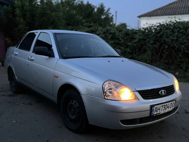 Сірий ВАЗ 2170 Priora, об'ємом двигуна 1.6 л та пробігом 200 тис. км за 1902 $, фото 1 на Automoto.ua