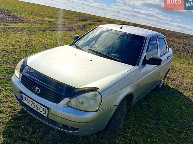 Серый ВАЗ 2170 Priora, объемом двигателя 1.6 л и пробегом 250 тыс. км за 2200 $, фото 1 на Automoto.ua