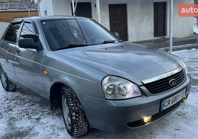 Сірий ВАЗ 2170 Priora, об'ємом двигуна 1.6 л та пробігом 180 тис. км за 2850 $, фото 1 на Automoto.ua