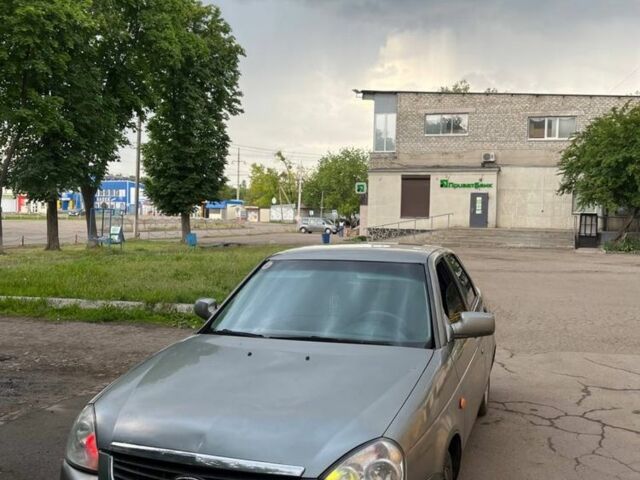 Серый ВАЗ 2170 Priora, объемом двигателя 0 л и пробегом 300 тыс. км за 2100 $, фото 1 на Automoto.ua