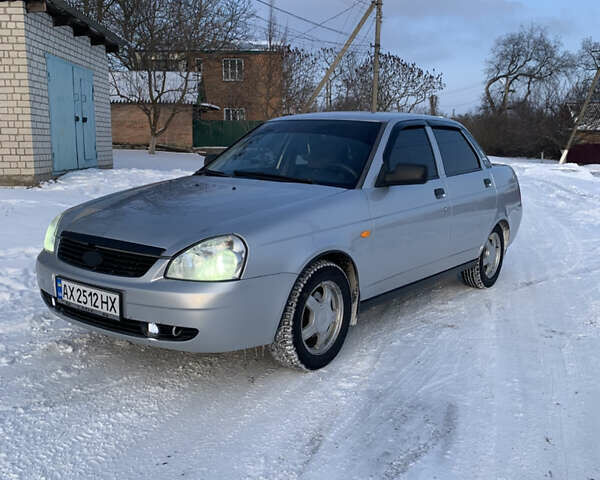 Серый ВАЗ 2170 Priora, объемом двигателя 1.6 л и пробегом 140 тыс. км за 3000 $, фото 1 на Automoto.ua
