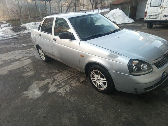 Серый ВАЗ 2170 Priora, объемом двигателя 1.6 л и пробегом 285 тыс. км за 1392 $, фото 1 на Automoto.ua