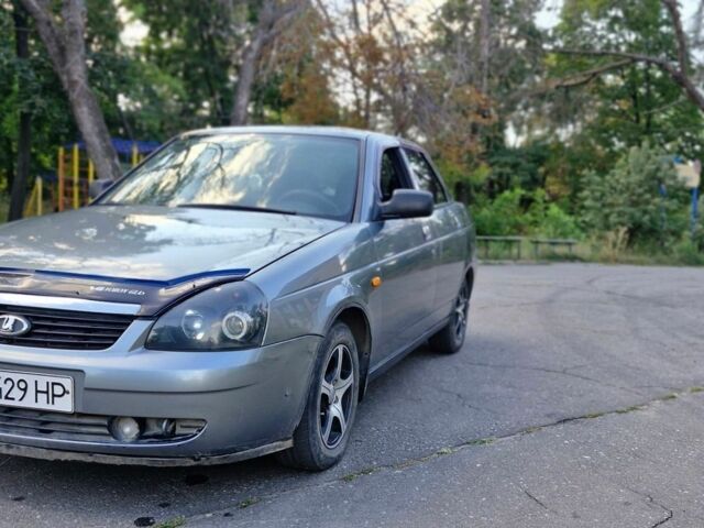 Сірий ВАЗ 2170 Priora, об'ємом двигуна 1.6 л та пробігом 187 тис. км за 2000 $, фото 1 на Automoto.ua