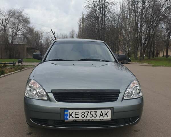 Серый ВАЗ 2170 Priora, объемом двигателя 1.6 л и пробегом 198 тыс. км за 2400 $, фото 1 на Automoto.ua