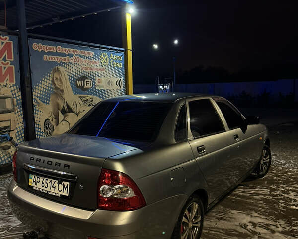 Серый ВАЗ 2170 Priora, объемом двигателя 1.6 л и пробегом 175 тыс. км за 3200 $, фото 1 на Automoto.ua