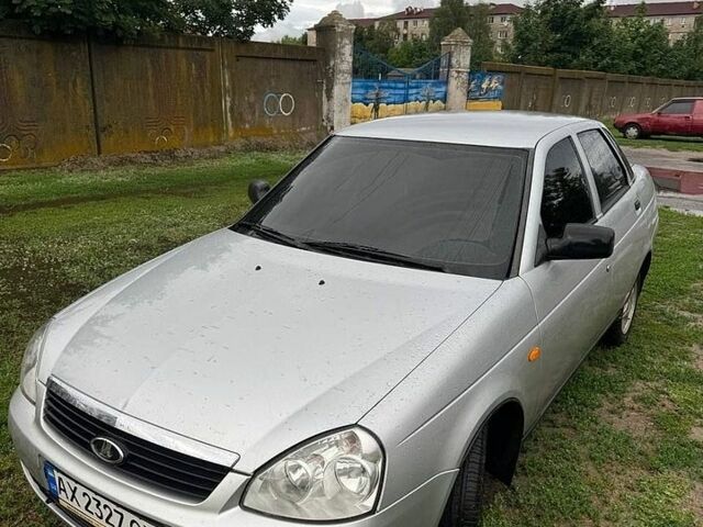 Сірий ВАЗ 2170 Priora, об'ємом двигуна 1.6 л та пробігом 114 тис. км за 2300 $, фото 1 на Automoto.ua