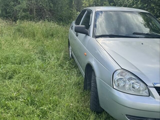 Серый ВАЗ 2170 Priora, объемом двигателя 1.6 л и пробегом 3 тыс. км за 2100 $, фото 1 на Automoto.ua